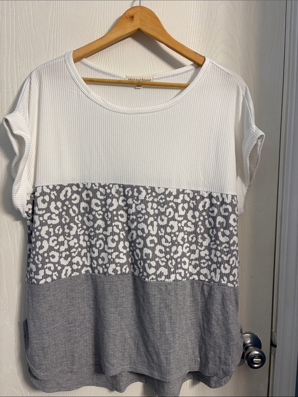Above and Beyond White and Gray Leopard-Block Short Sleeve Tee